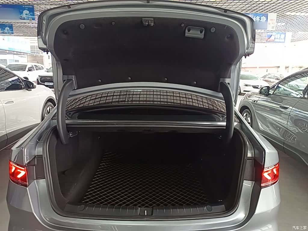 BYD Qin, 2023 15