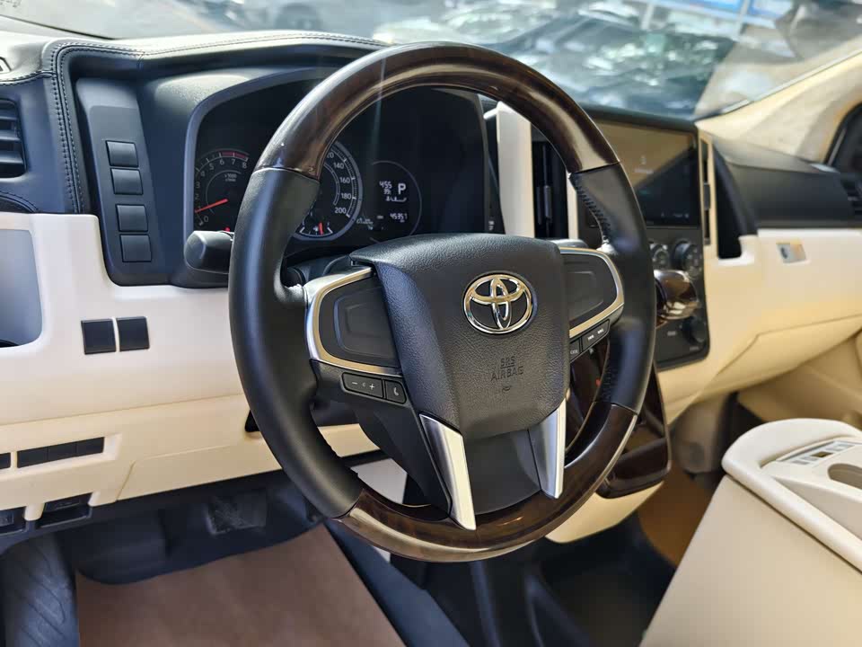 Toyota HIACE Toyota HIACE