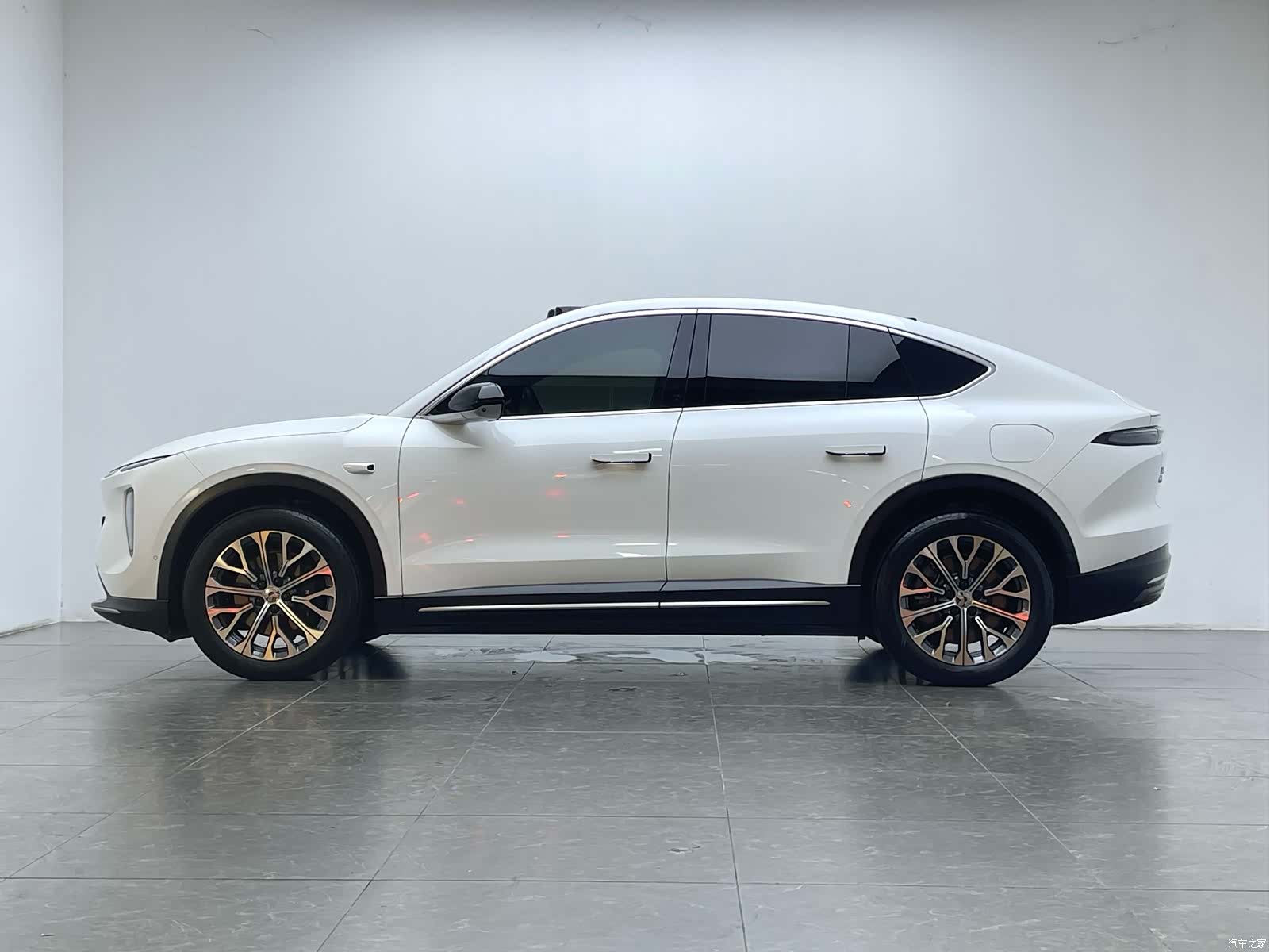 NIO EC6, 2024 8
