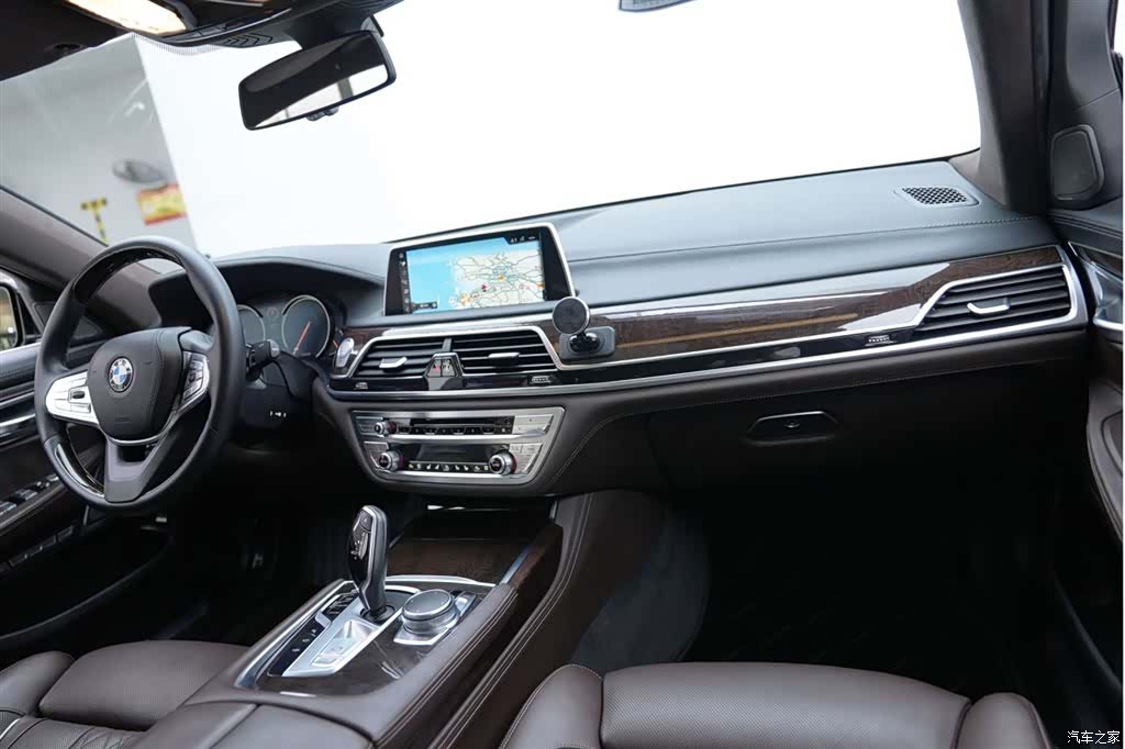 BMW 7 Series, 2016 10