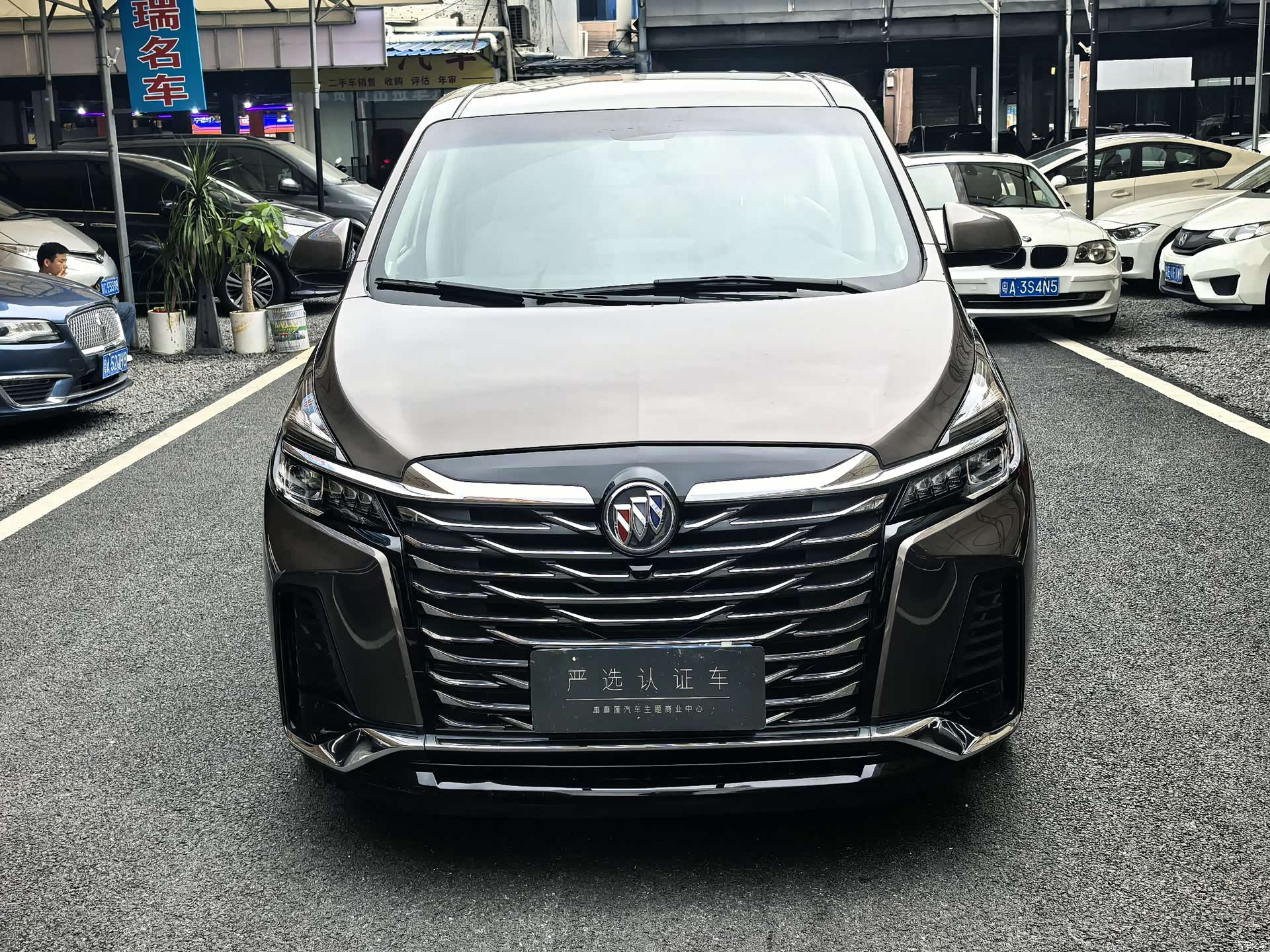 Buick GL8, 2024 3