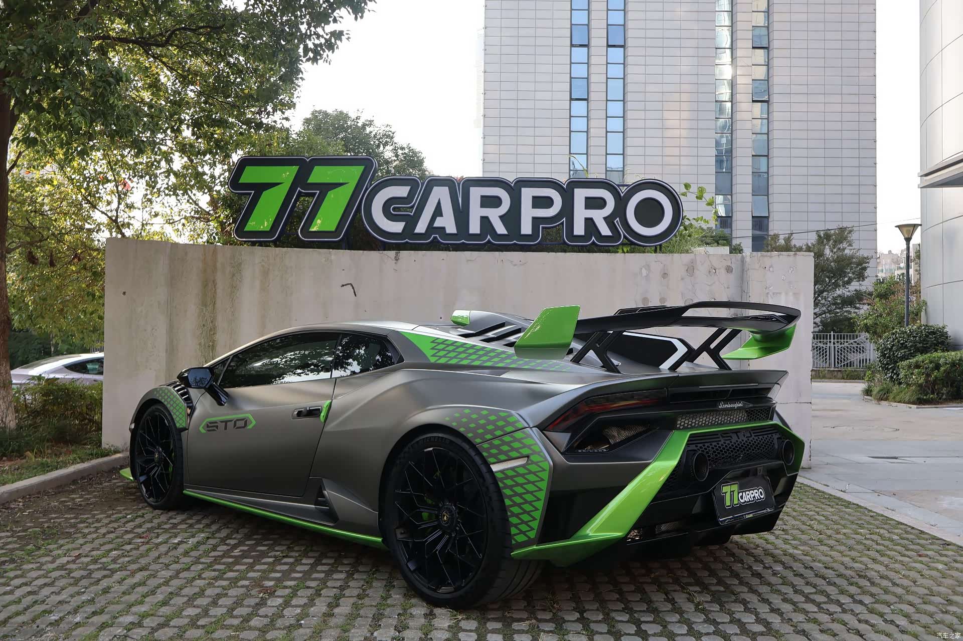 Lamborghini Huracán, 2022 11
