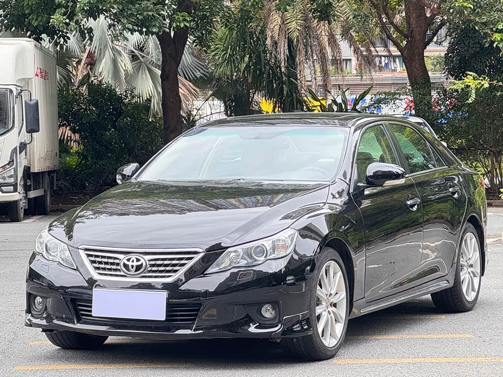 Toyota Reiz