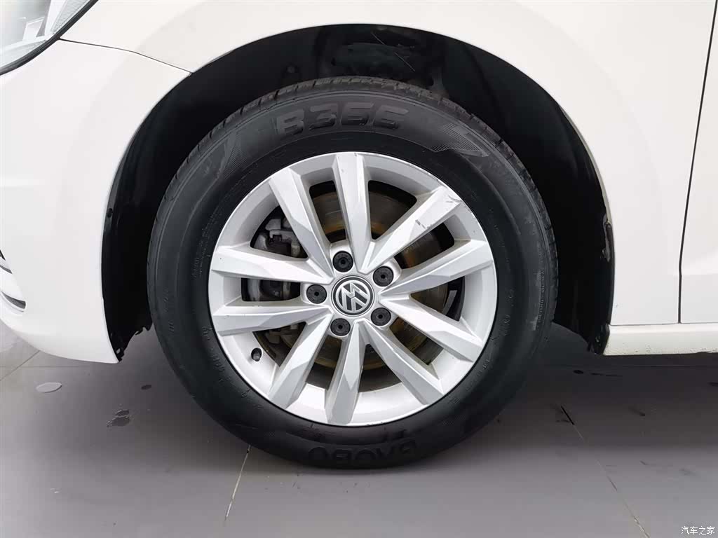 Volkswagen L, 2018 17