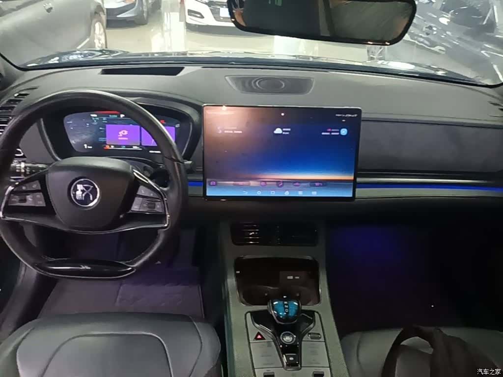 BYD Han, 2023 10
