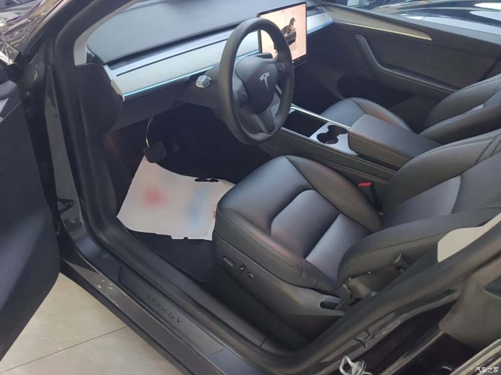 Tesla Model Y, 2024 15