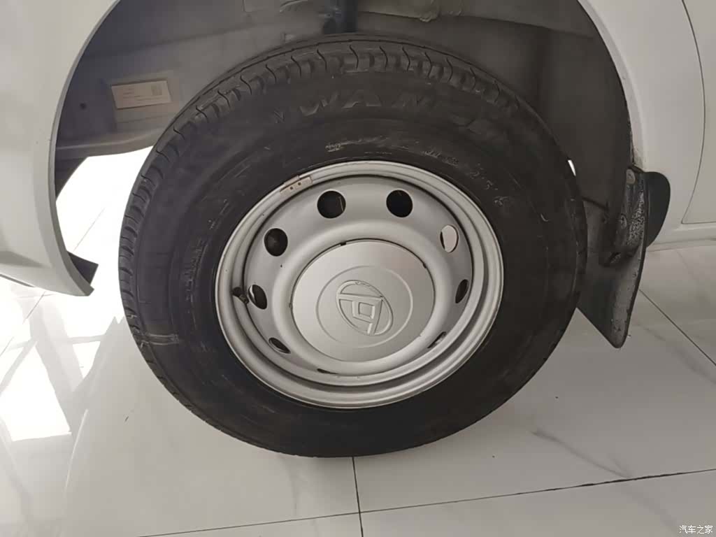 Maxus V80, 2023 23