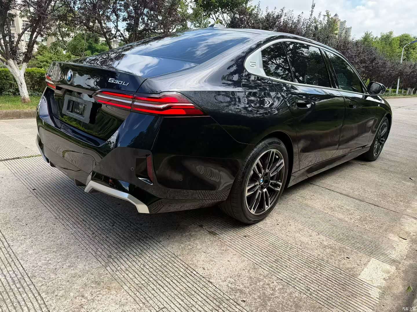 BMW 5 Series, 2024 7