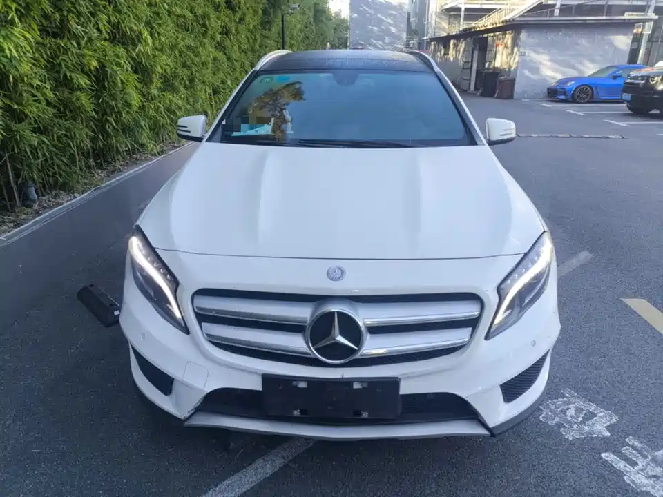 Mercedes-Benz GLA