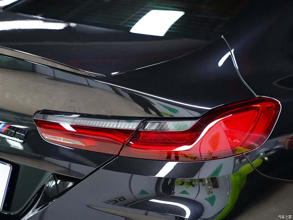 BMW M8, 2022 все фото