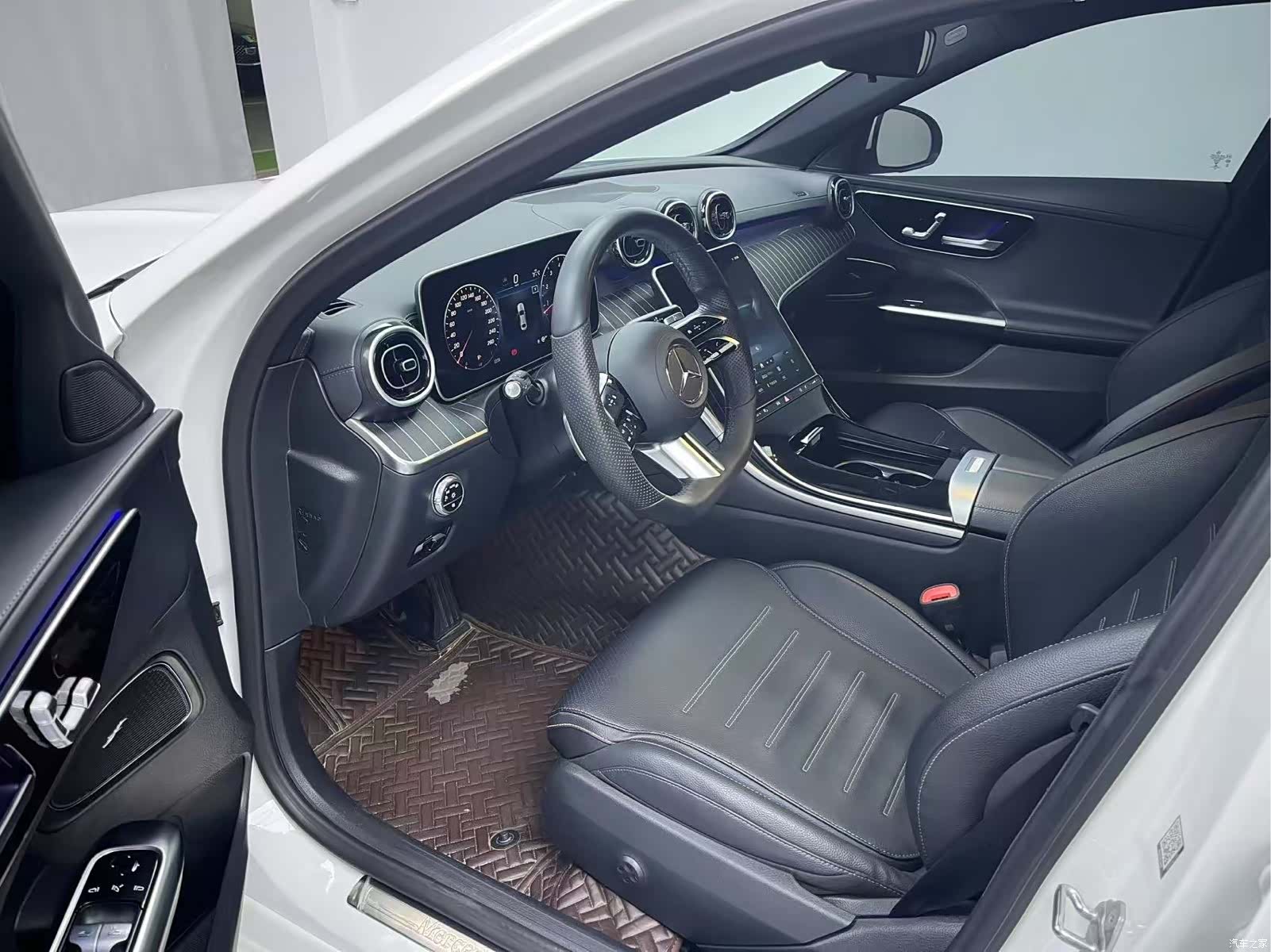 Mercedes-Benz C-Class, 2021 4