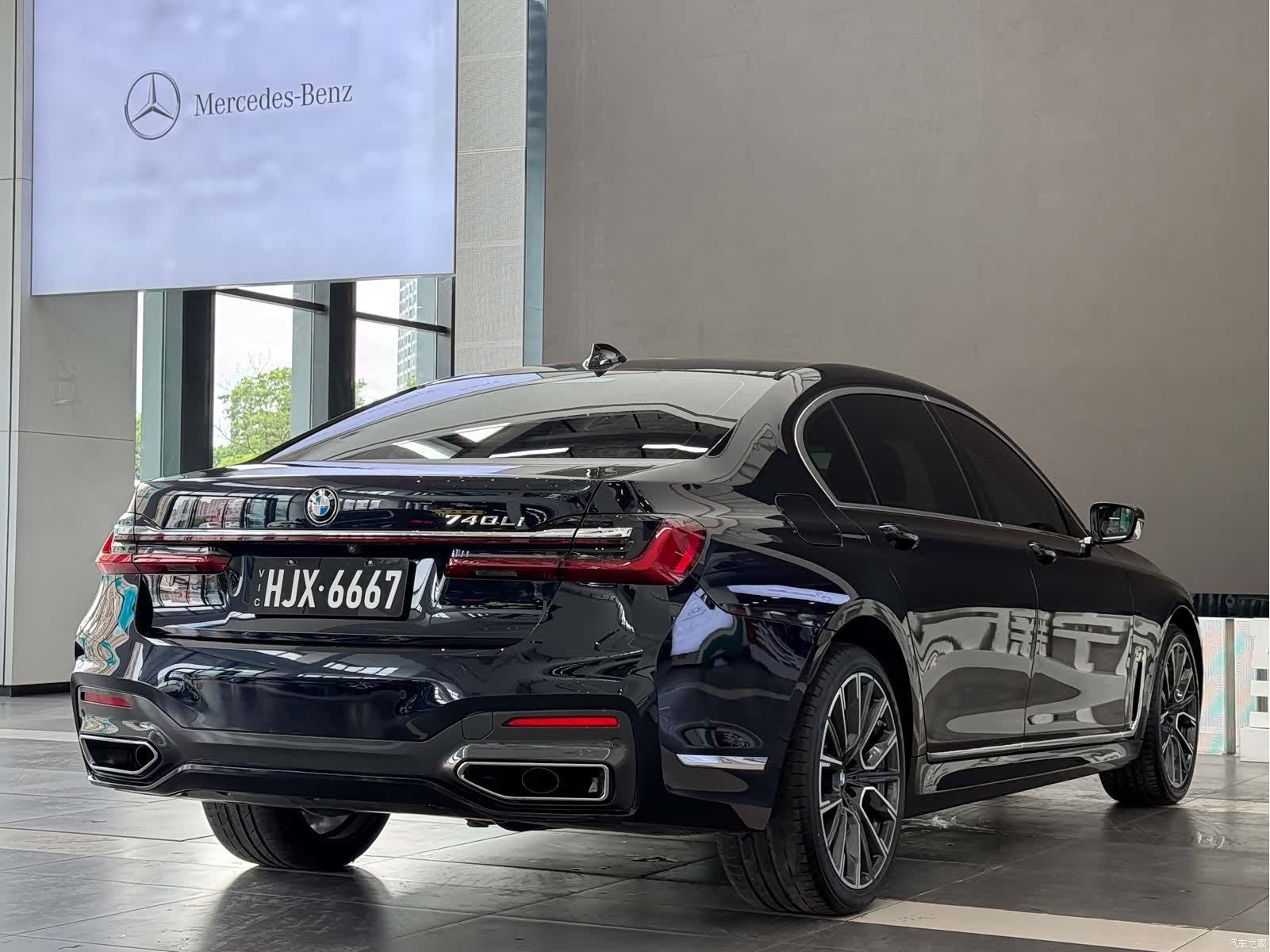 BMW 7 Series, 2021 все фото