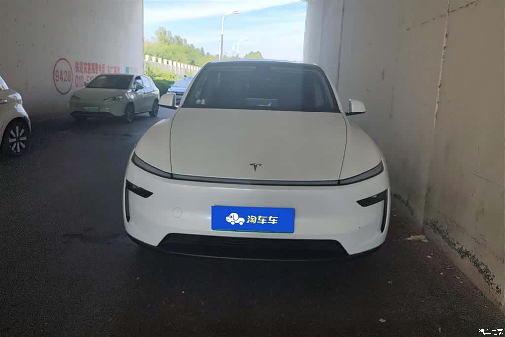 Tesla Model Y, 2025 2