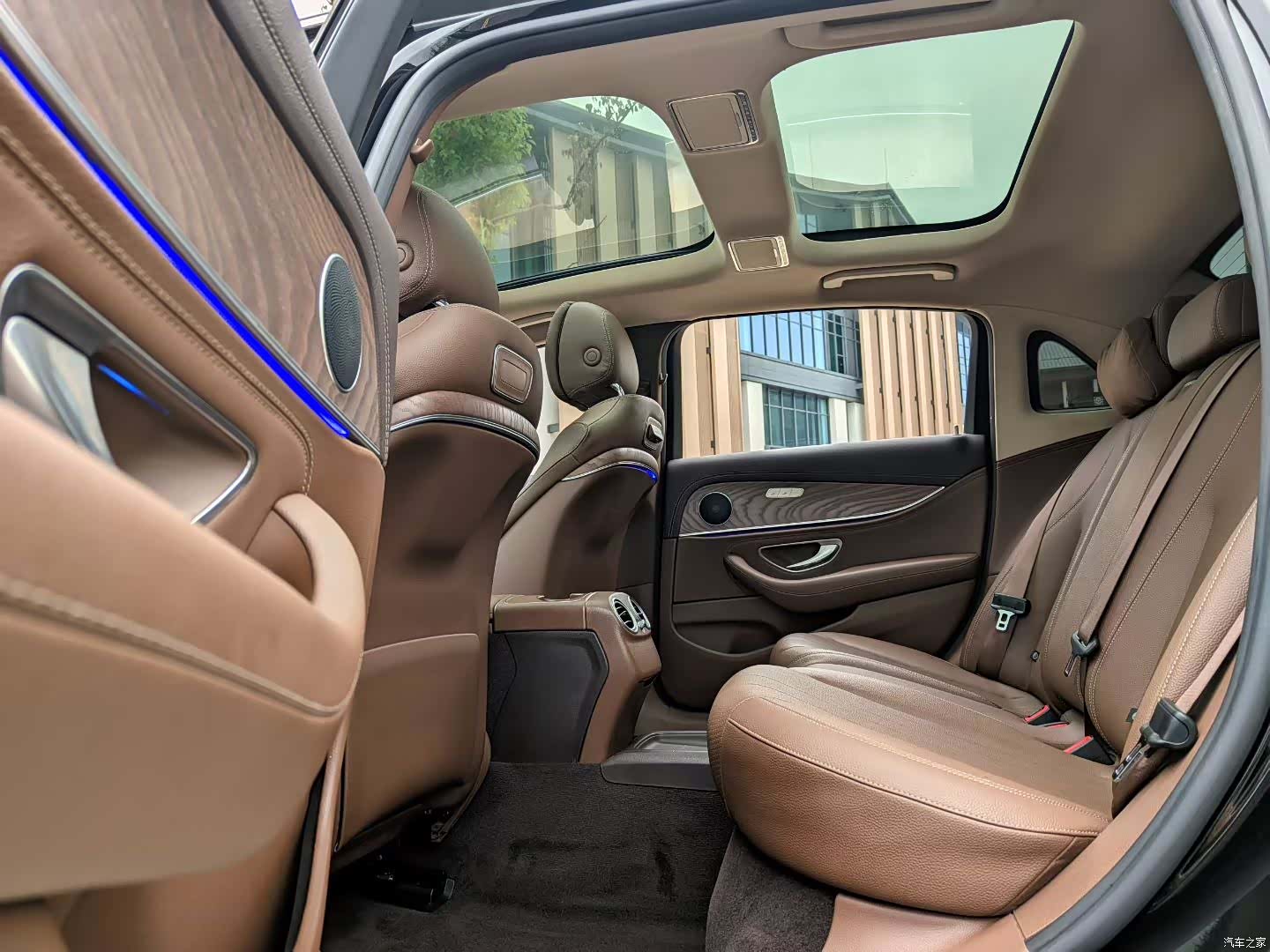 Mercedes-Benz E-Class, 2019 8