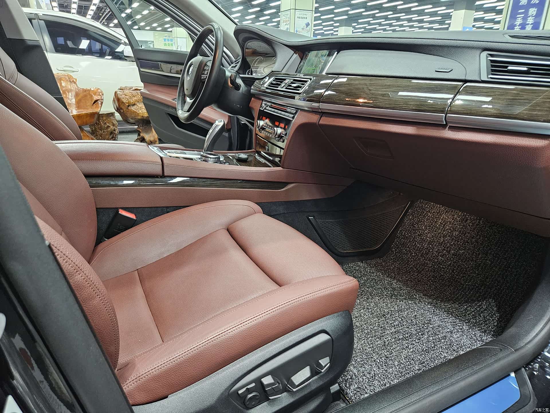 BMW 7 Series, 2014 12