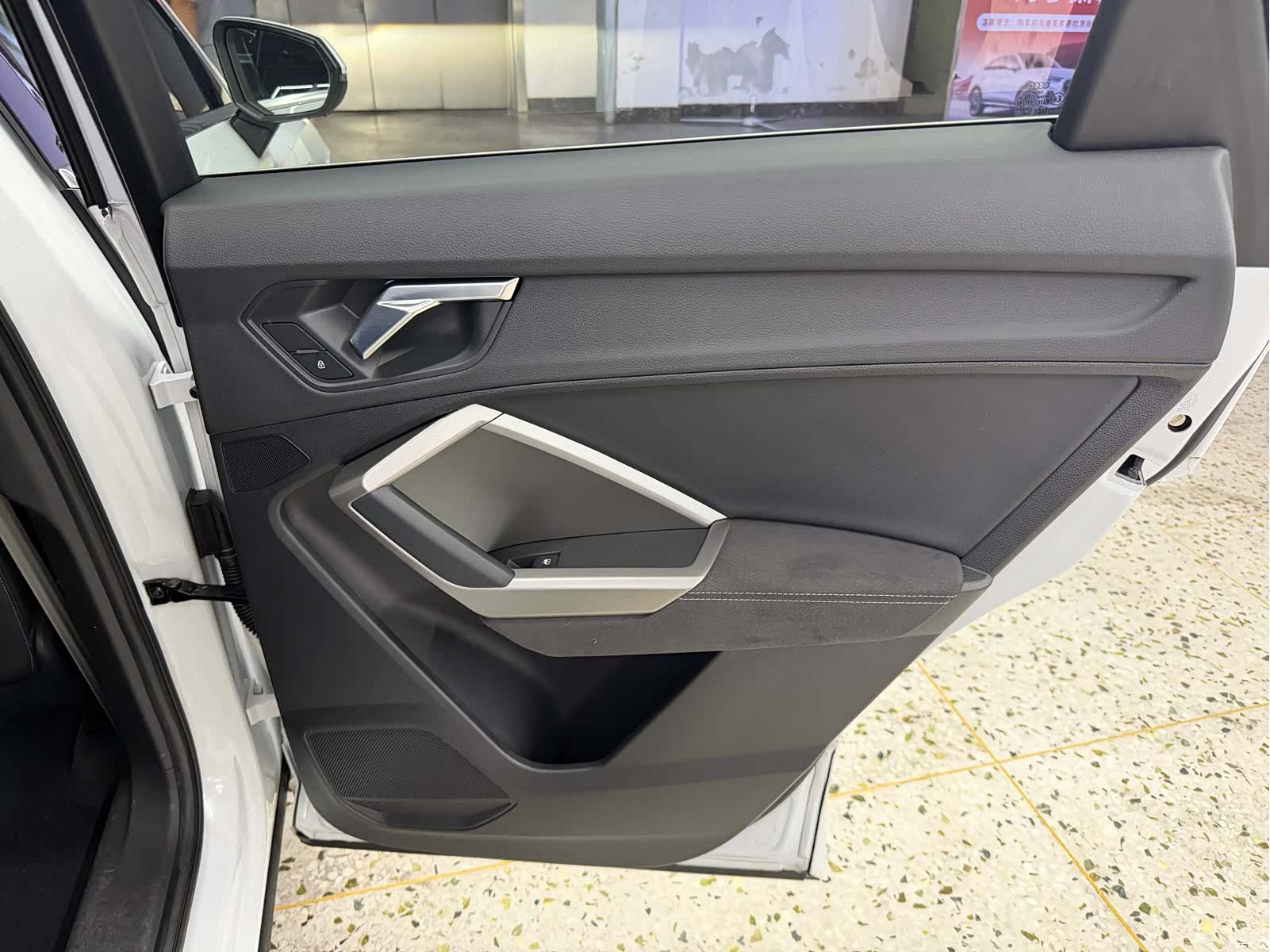 Audi Q3, 2023 17