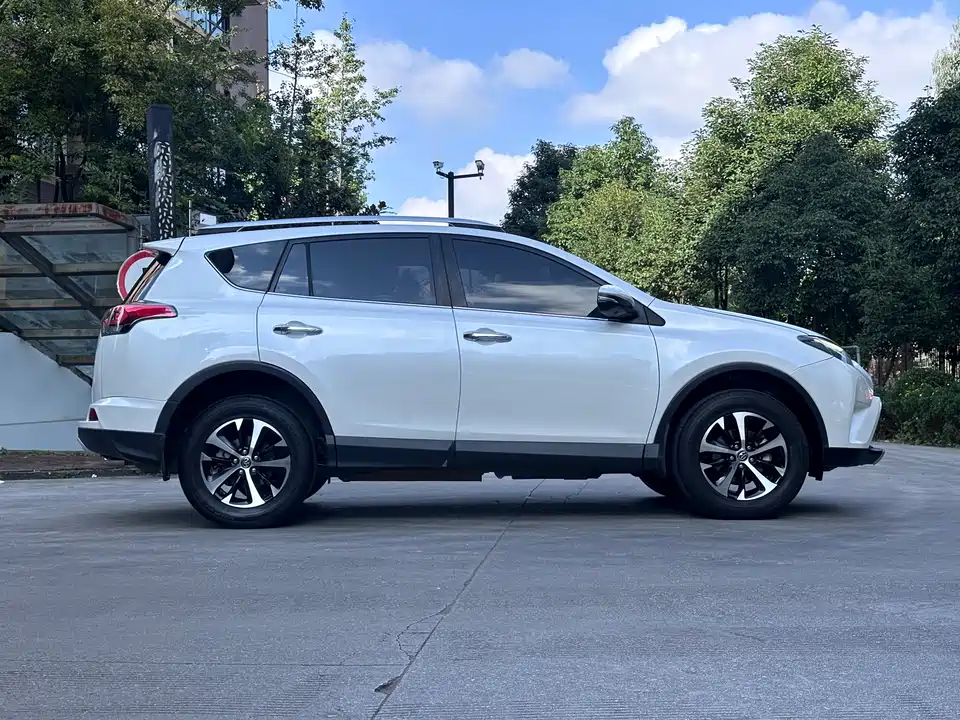 Toyota RAV4 Rongfang