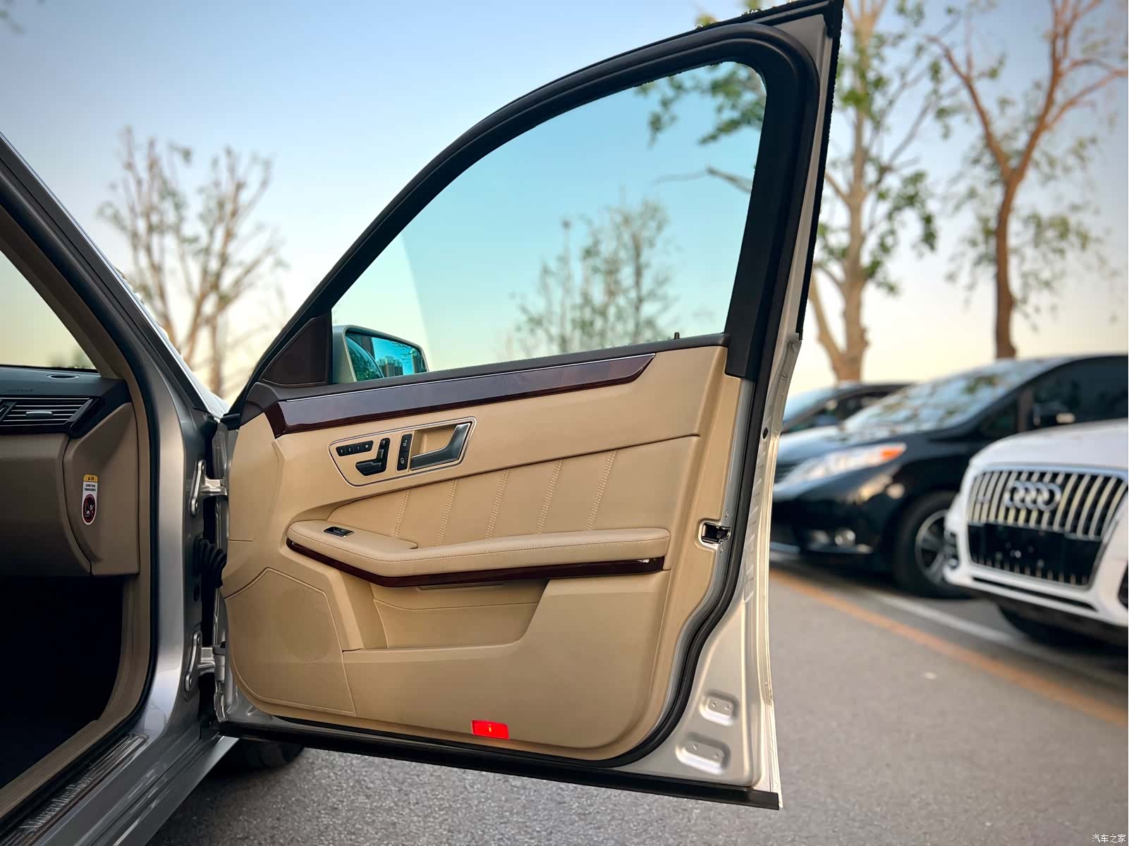 Mercedes-Benz E-Class, 2012 25