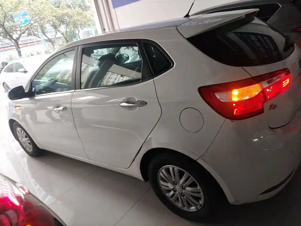 Kia K2