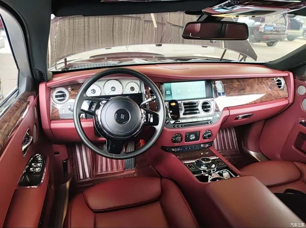 Rolls-Royce Ghost, 2017 3