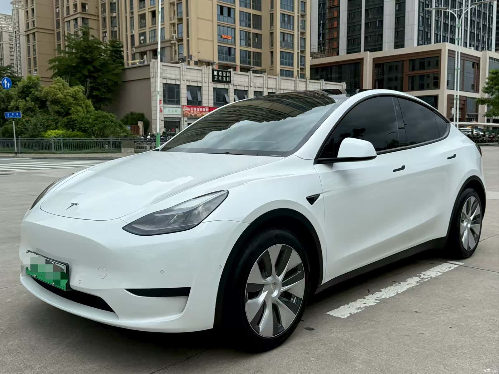 Tesla Model Y, 2022 1