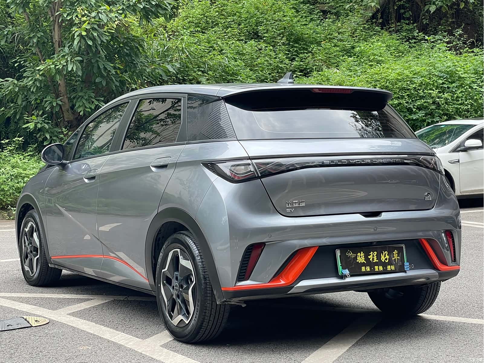 BYD Dolphin, 2022 все фото