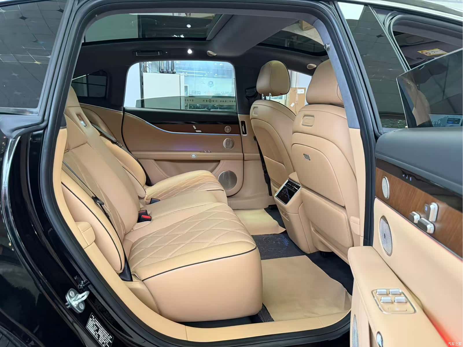 Stelato S9, 2025 11