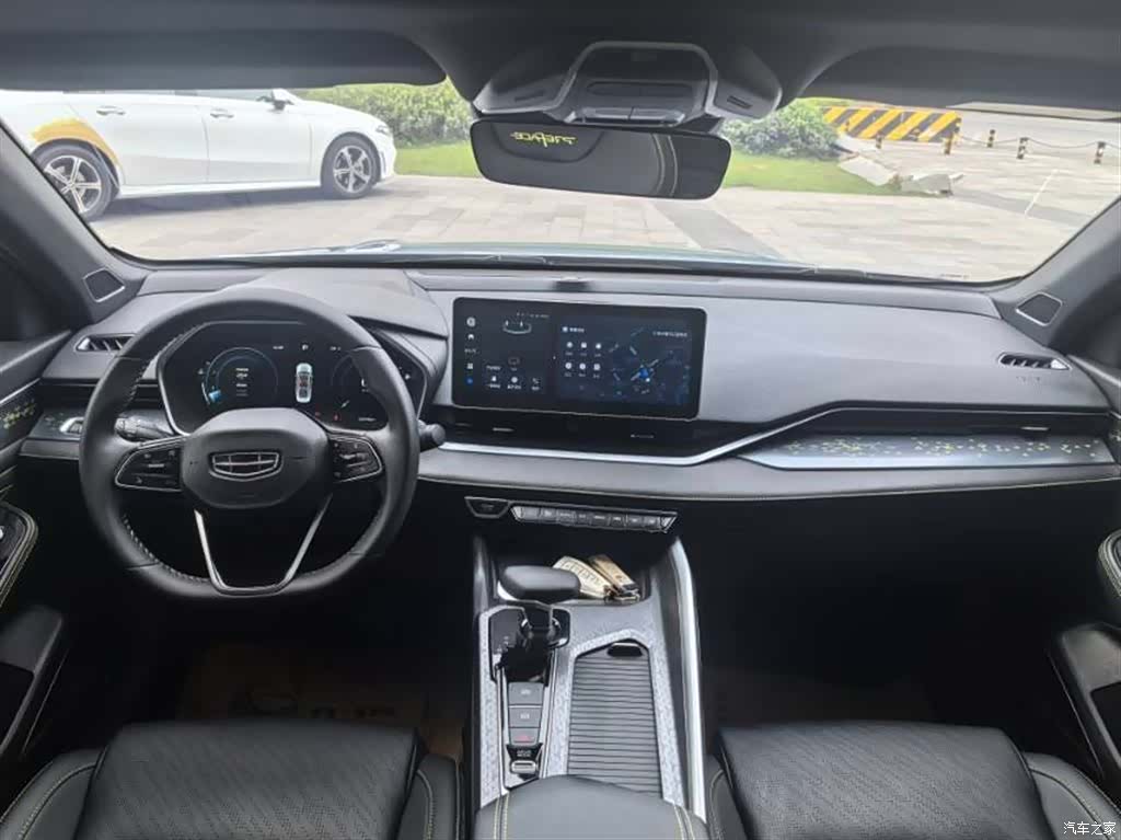 Geely Preface, 2024 8