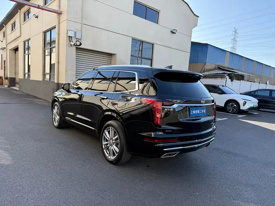 Cadillac XT6