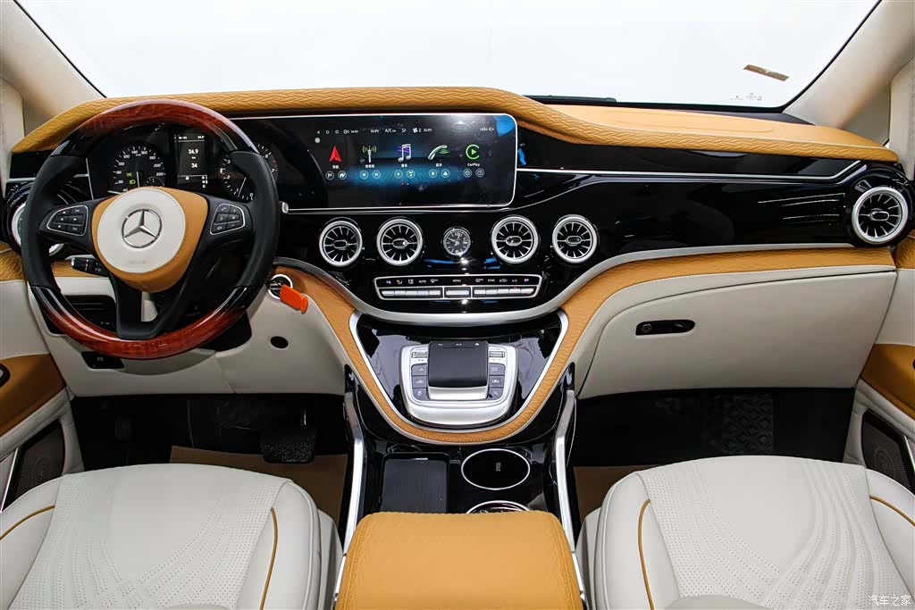 Mercedes-Benz 7, 2024 11