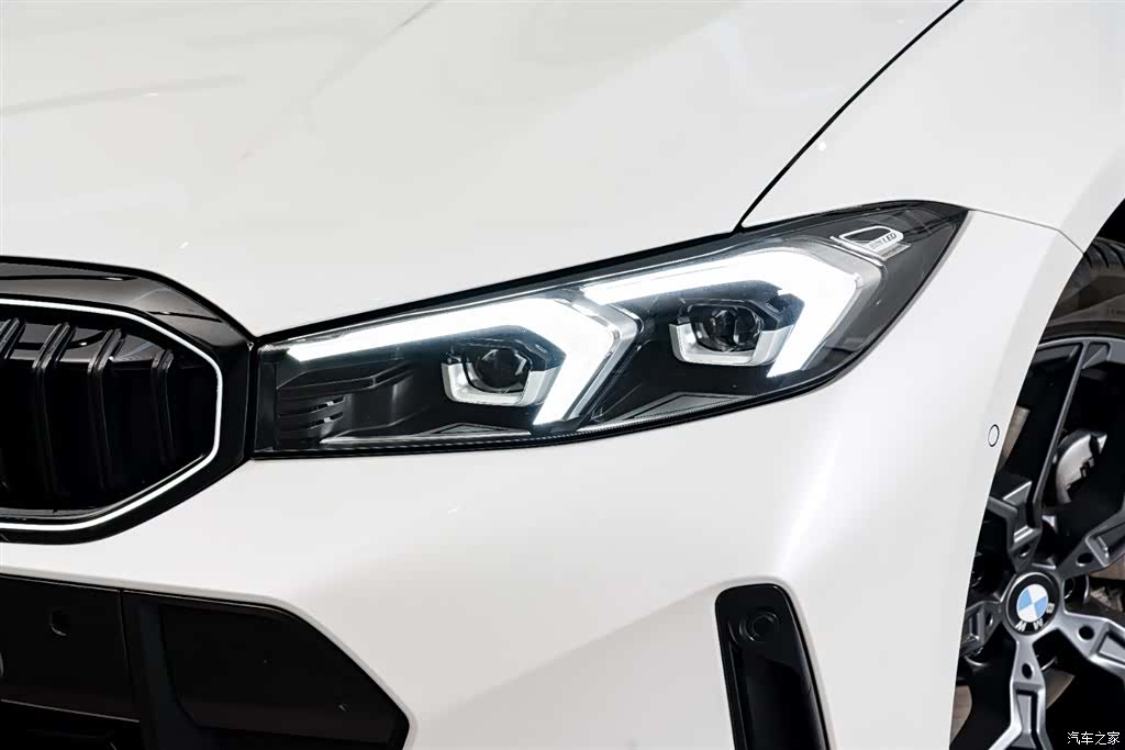 BMW 3 Series, 2025 4