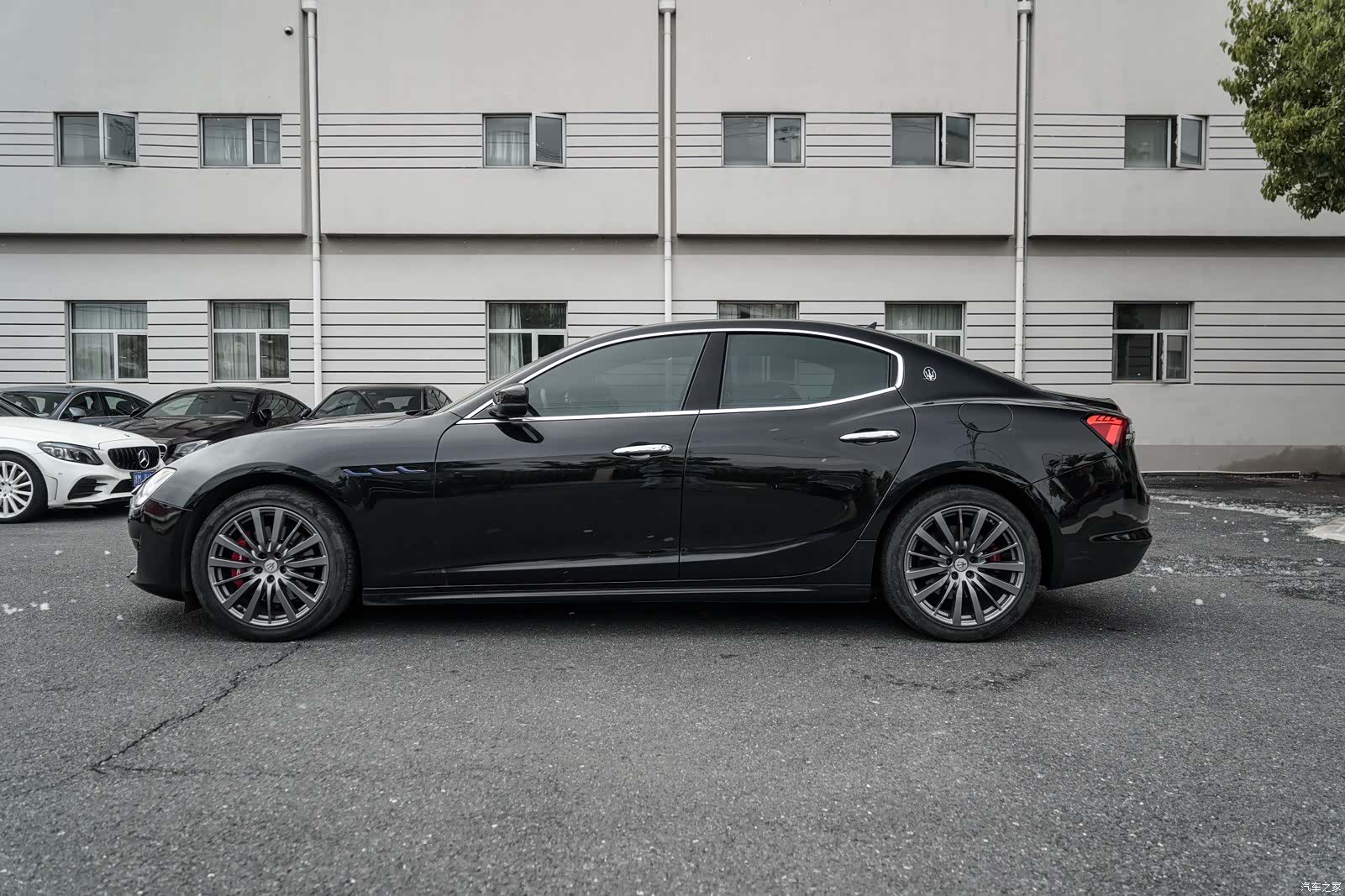 Maserati Ghibli, 2021 4