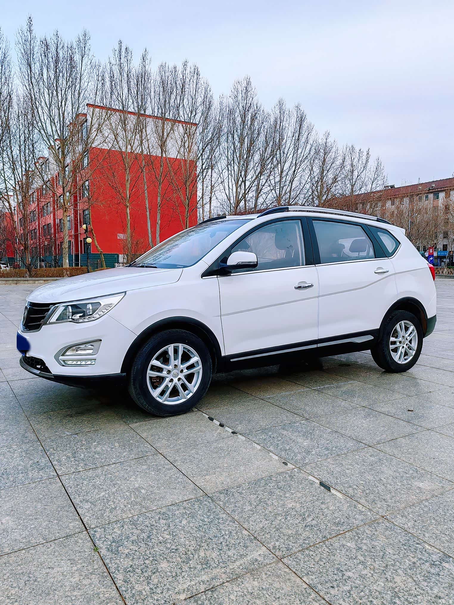 Wuling 560, 2016 6