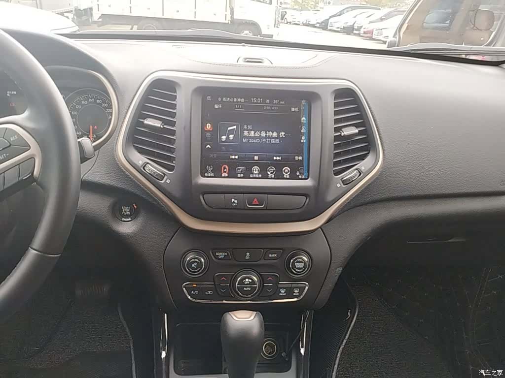 Jeep Cherokee, 2016 9