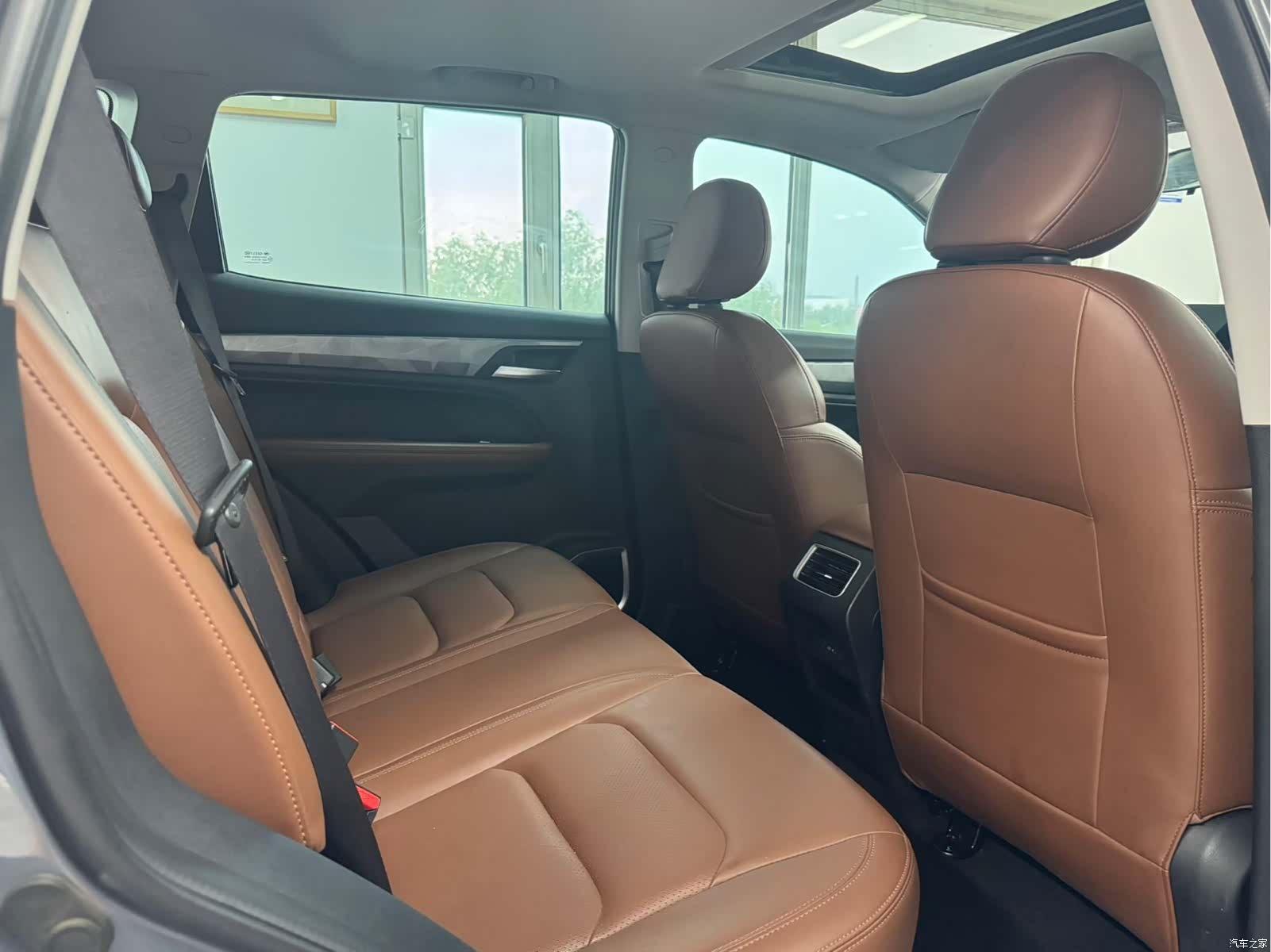 Geely X6, 2022 8