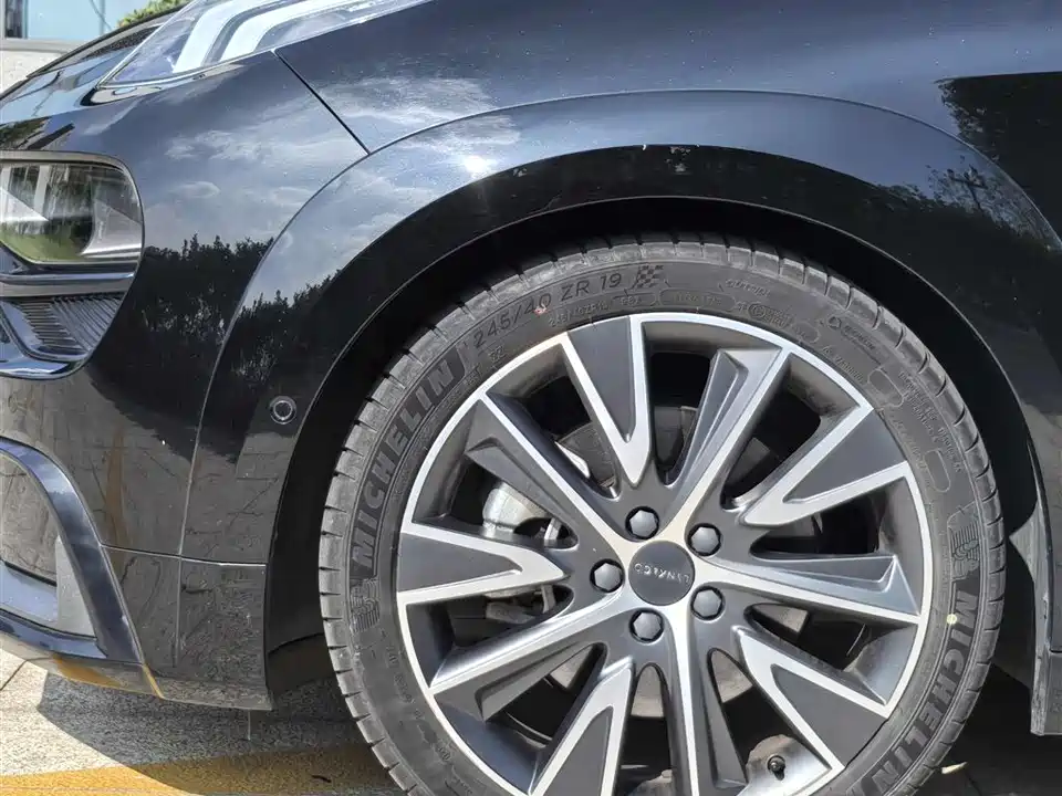 Lynk & Co 02 Hatchback