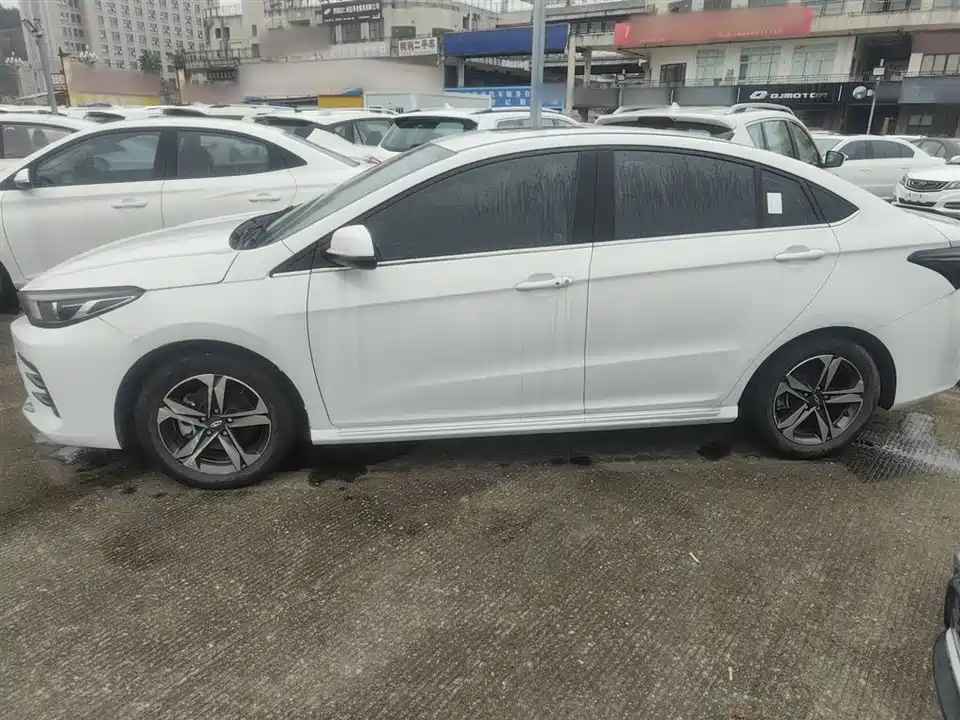 Chery Arrizo 5 PLUS