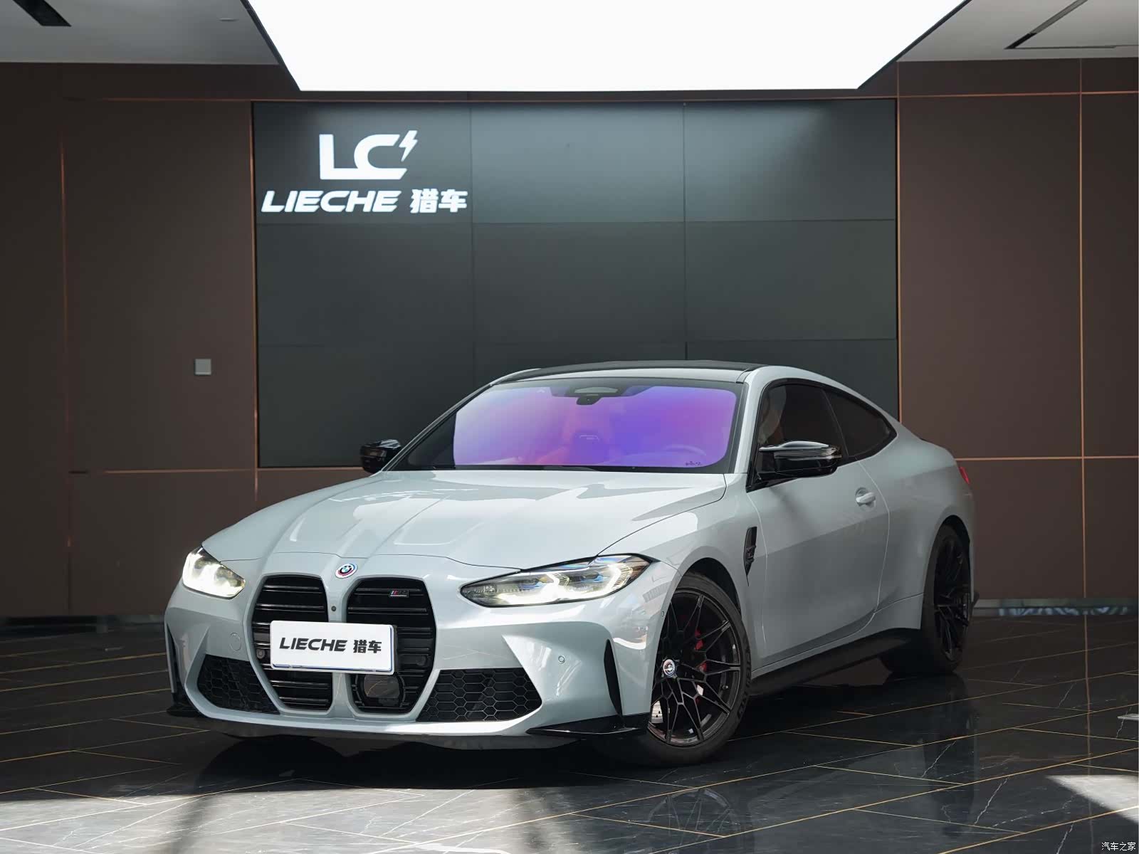 BMW M4, 2023 1