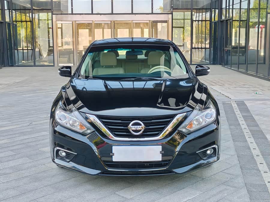 Nissan Altima 2018, фото 2