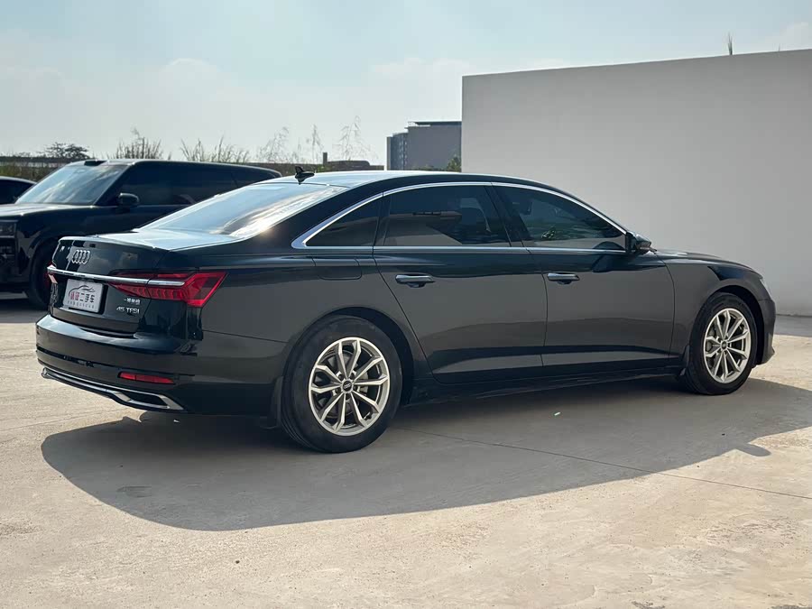 Audi A6L 2024, фото 16