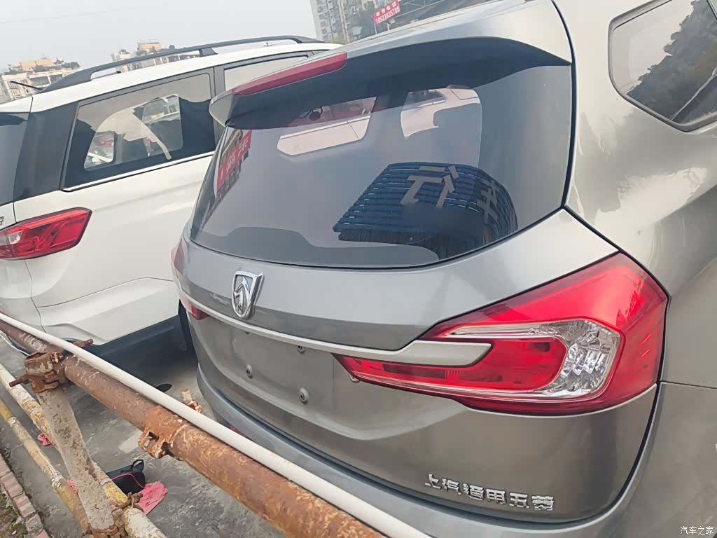 Wuling 310W, 2018 4