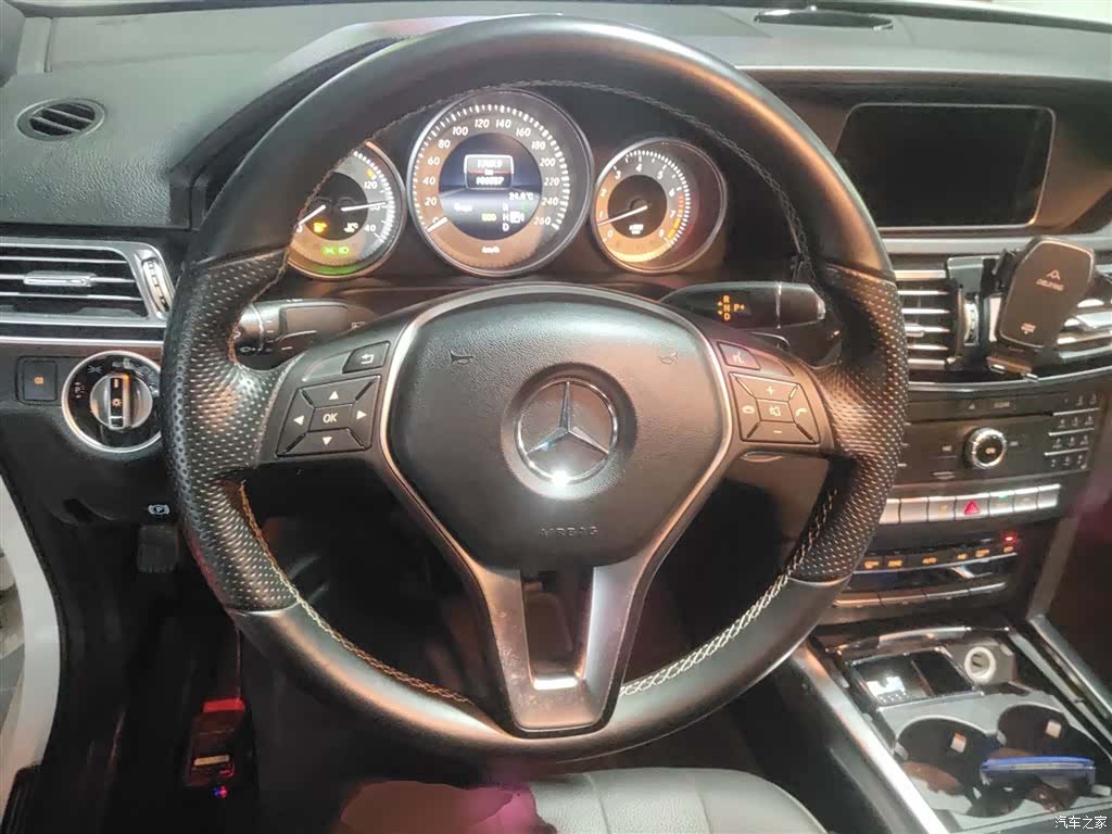 Mercedes-Benz E-Class, 2015 11