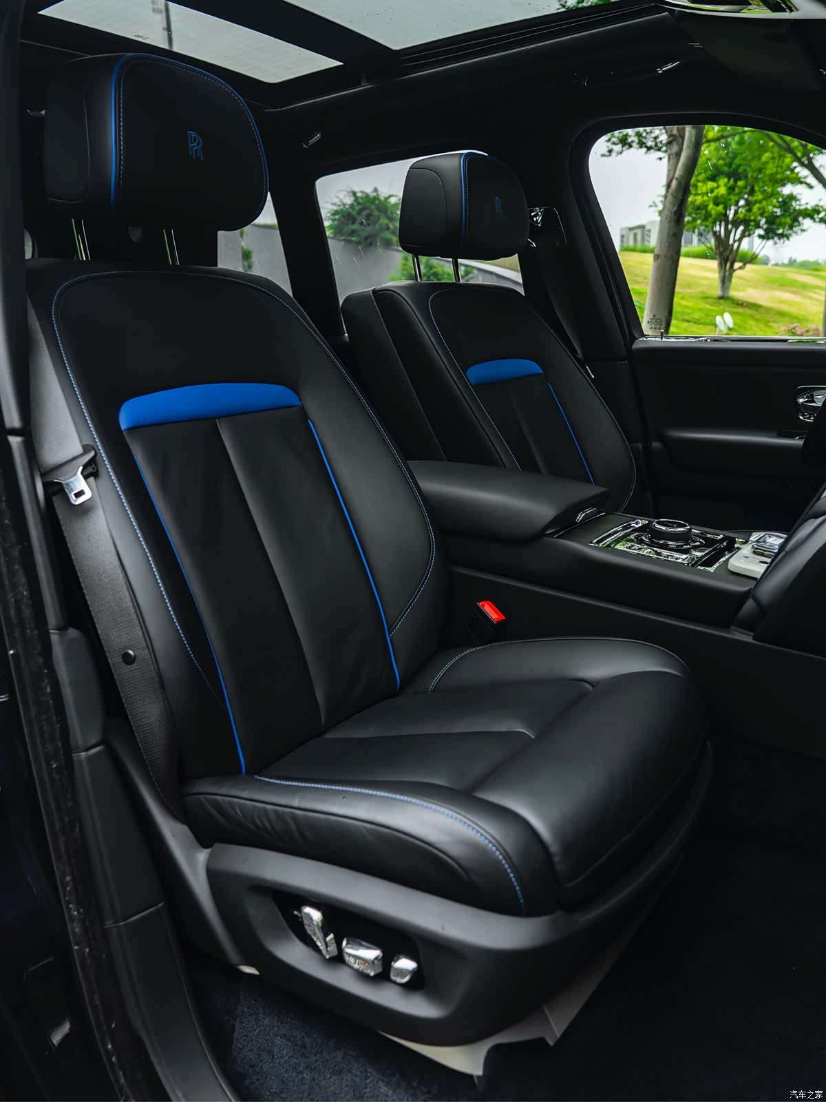 Rolls-Royce Cullinan, 2021 6