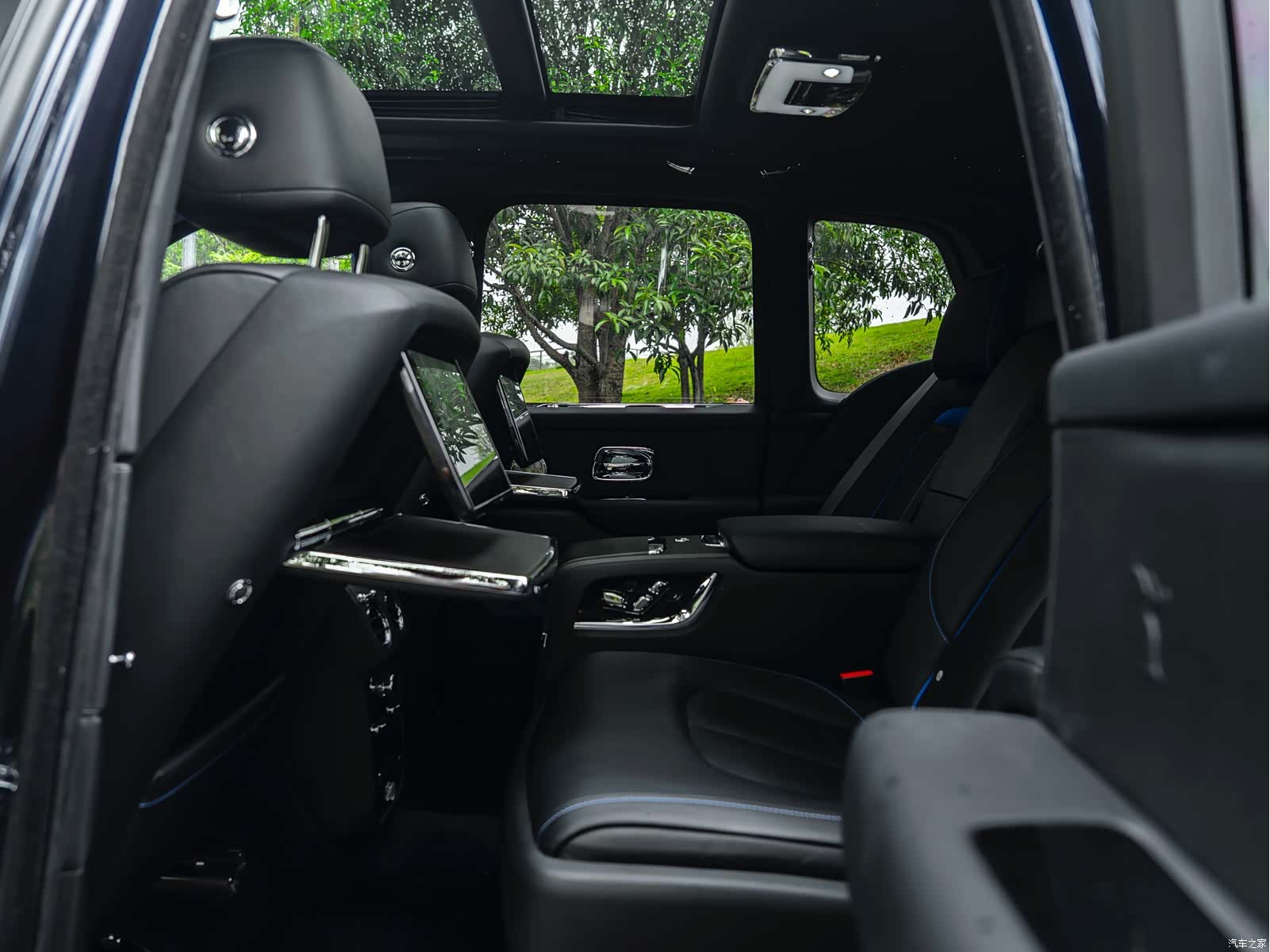Rolls-Royce Cullinan, 2021 9