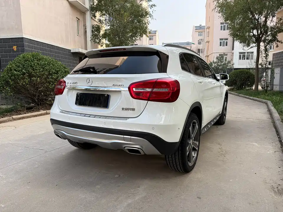 Mercedes-Benz GLA