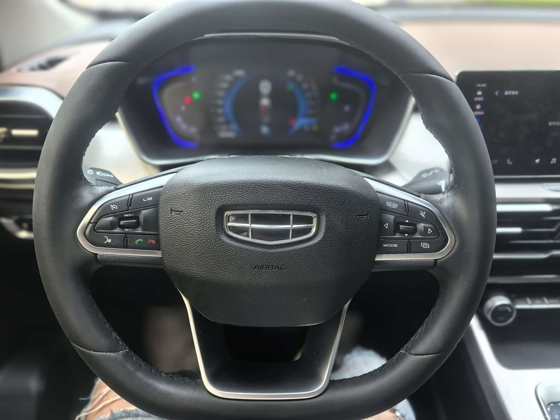 Geely Coolray, 2020 9