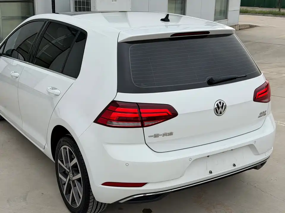 Volkswagen golf
