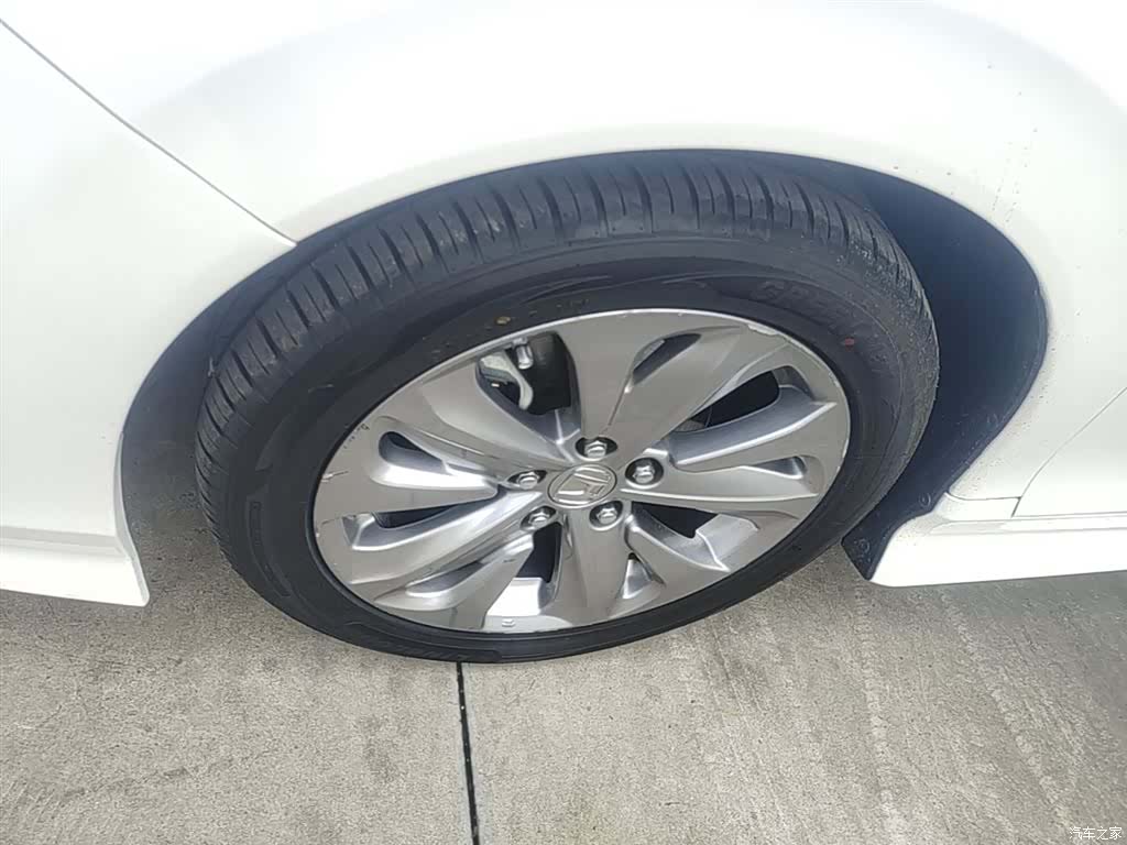Honda Jade, 2017 23
