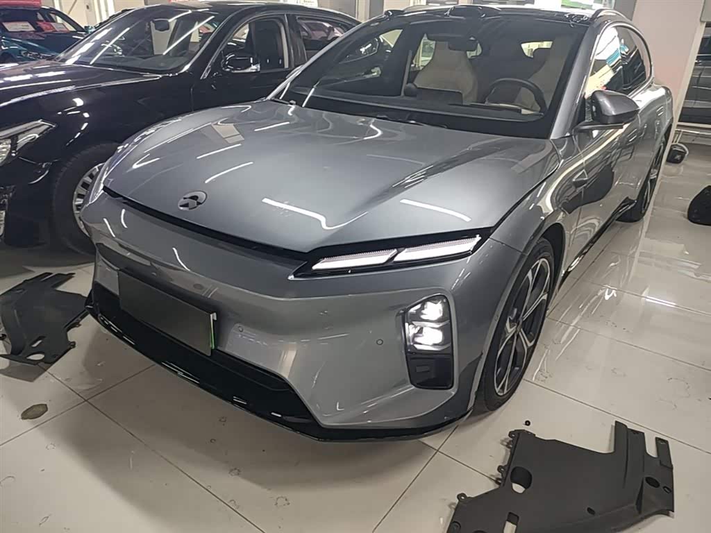 NIO ET5