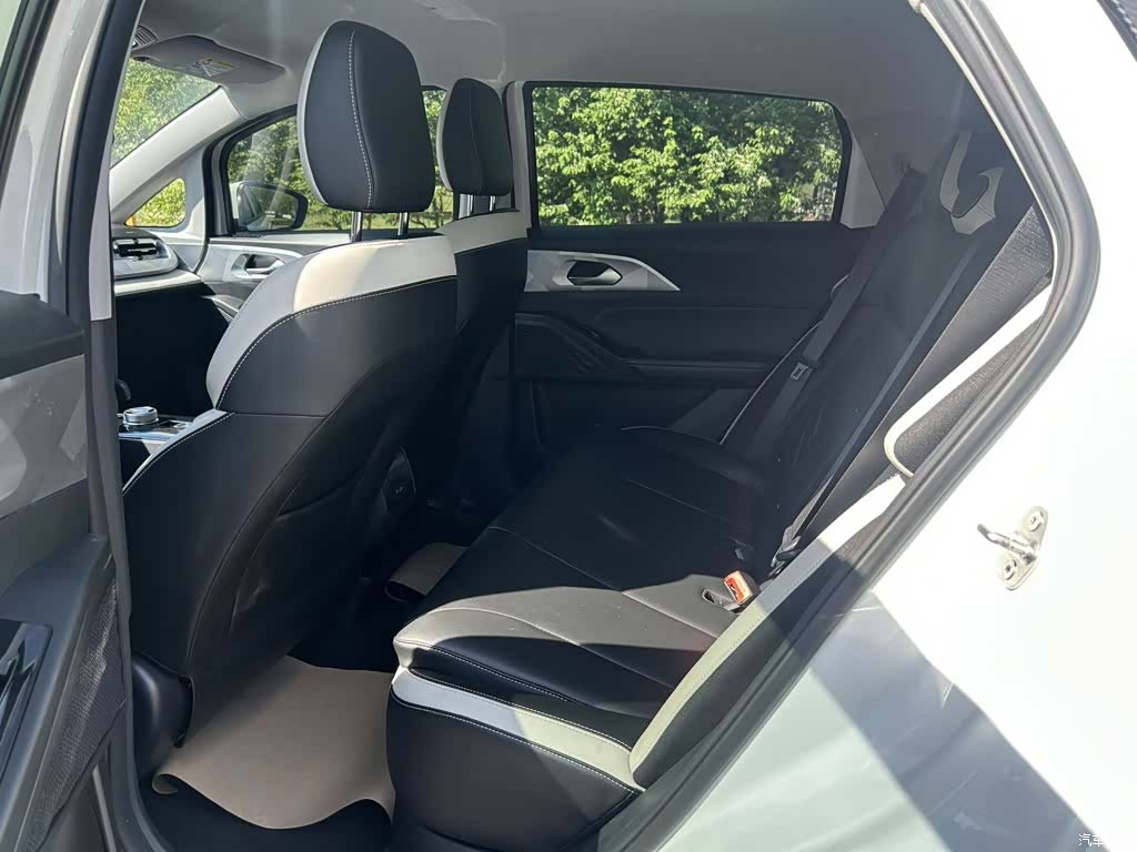 Geely E, 2023 13